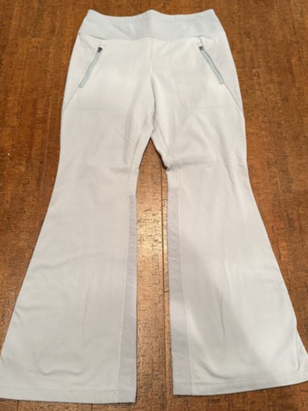 Athleta Women’s Medium Light Blue High Rise Peak Hybrid Fleece Flare Pants